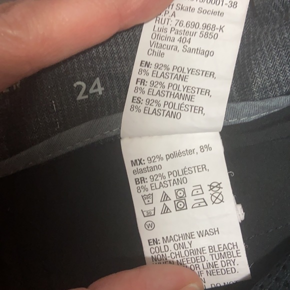 Shorts - Picture 3 of 5